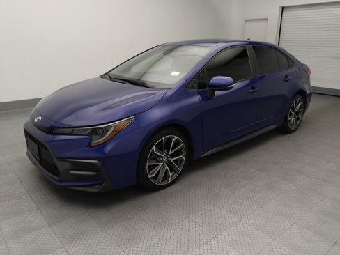 Used 2021 Toyota Corolla SE FWD image 2