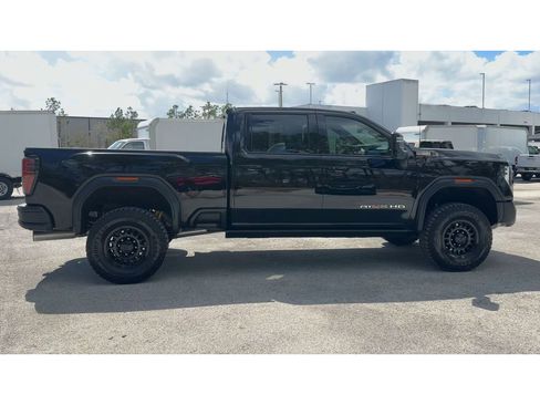 Certified 2025 GMC Sierra 2500 AT4X w/ AT4X AEV Edition image 9