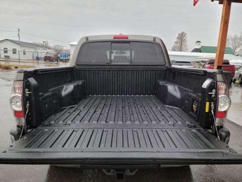 Used 2010 Toyota Tacoma 4x4 Double Cab image 17