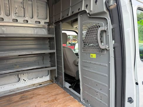Used 2018 Nissan NV 2500 S RWD image 22