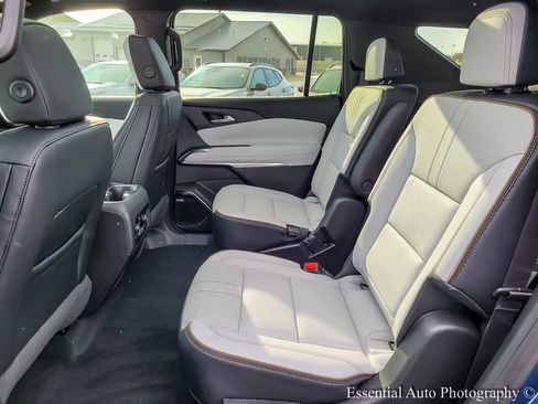 New 2026 Chevrolet Traverse High Country w/ LPO, Floor Liner Package image 10