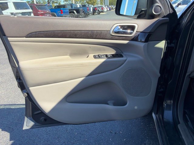 Used 2011 Jeep Grand Cherokee Laredo AWD/4WD image 22