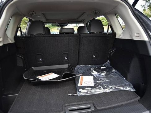 New 2026 Nissan Rogue SV image 25