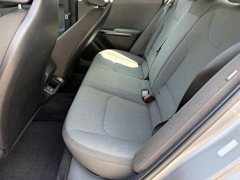 Used 2025 Kia K4 FWD image 11