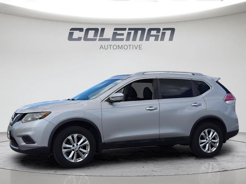 Used 2016 Nissan Rogue SV w/ SV Premium Package AWD/4WD image 2
