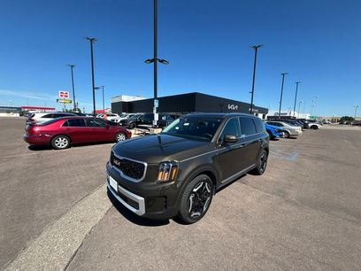 Used 2024 Kia Telluride EX w/ EX Captain's Chair Package