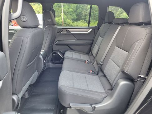 New 2026 GMC Acadia Elevation image 9