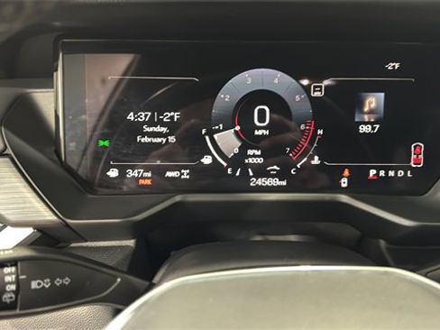 Used 2025 GMC Acadia Elevation image 28