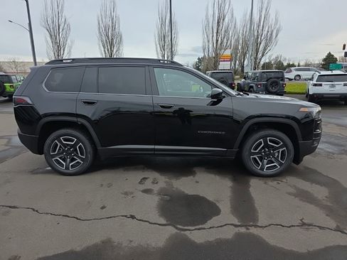 New 2026 Jeep Cherokee Laredo image 6