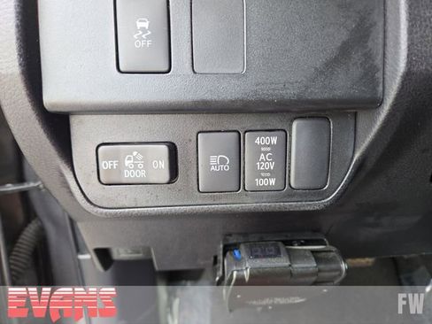 Used 2023 Toyota Tacoma TRD Off-Road image 18