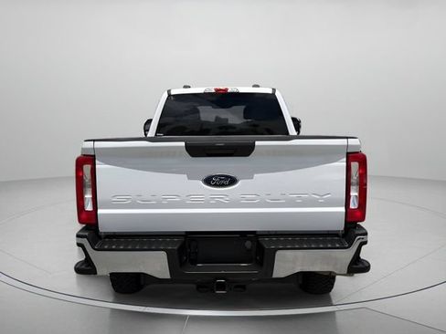Used 2023 Ford F250 XLT w/ FX4 Off-Road Package AWD/4WD image 5