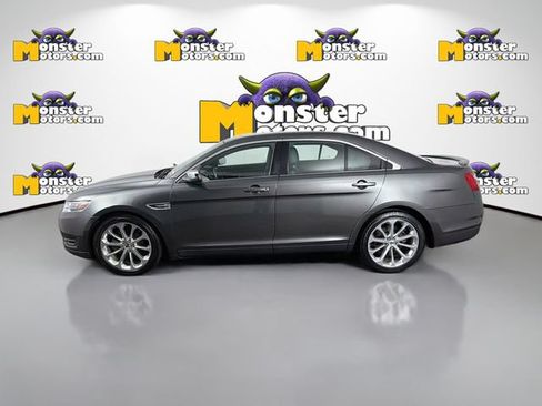 Used 2018 Ford Taurus Limited AWD/4WD image 8