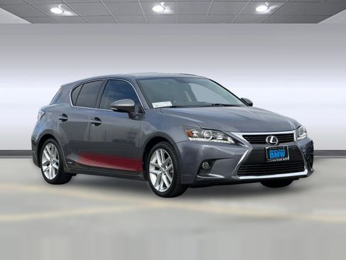 Used 2017 Lexus CT 200h w/ Navigation System Package image 7
