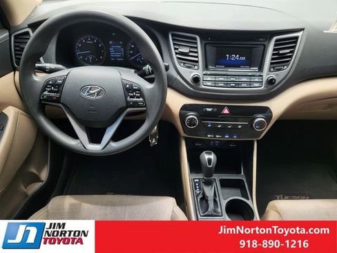 Used 2017 Hyundai Tucson SE FWD image 27