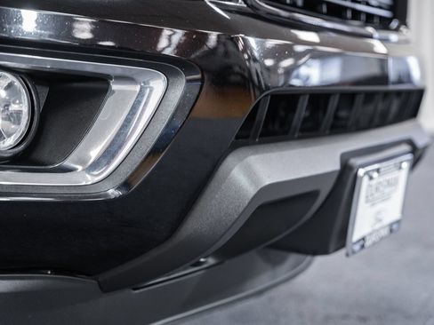Used 2019 Chevrolet Colorado Z71 w/ Z71 Midnight Edition AWD/4WD image 18