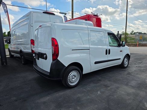 Used 2021 RAM ProMaster City Tradesman image 7