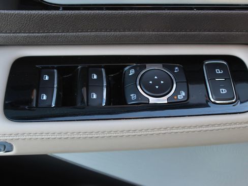 Used 2023 Lincoln Aviator Reserve w/ Equipment Group 201A image 26