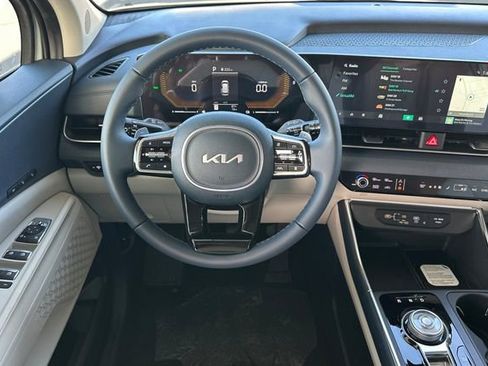 New 2026 Kia Carnival EX FWD image 17