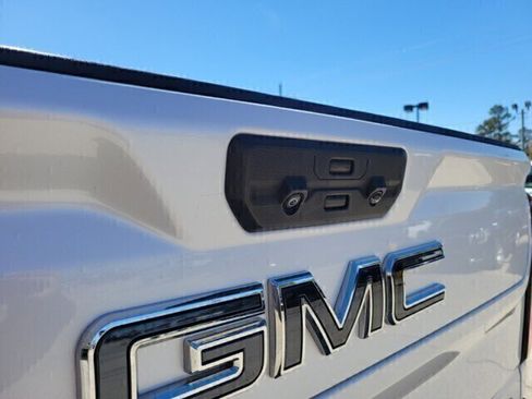 Used 2024 GMC Sierra 2500 Denali Ultimate AWD/4WD image 7