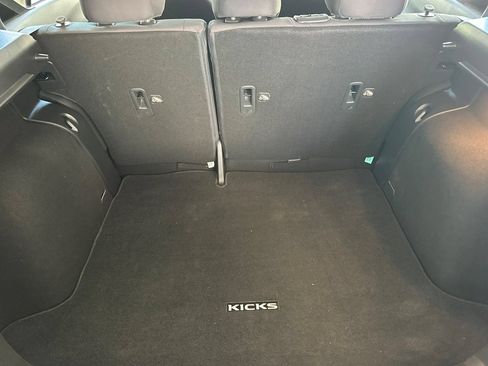 Used 2021 Nissan Kicks SV FWD image 15