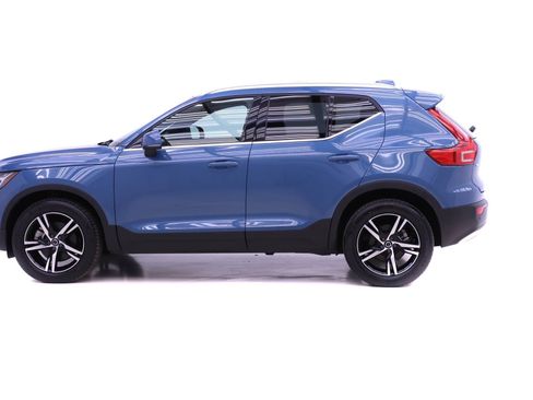 Certified 2024 Volvo XC40 B5 Core image 5