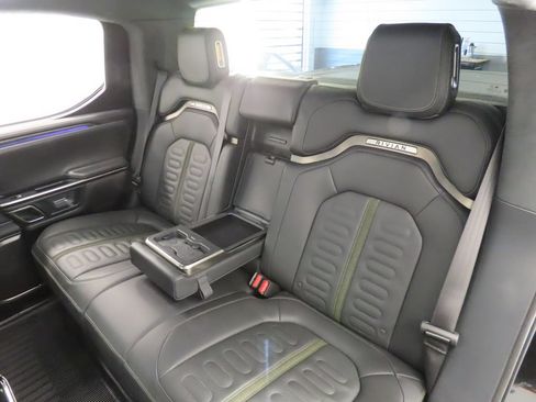 Used 2022 Rivian R1T Adventure AWD/4WD image 33