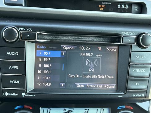 Used 2018 Toyota RAV4 Adventure AWD/4WD image 31