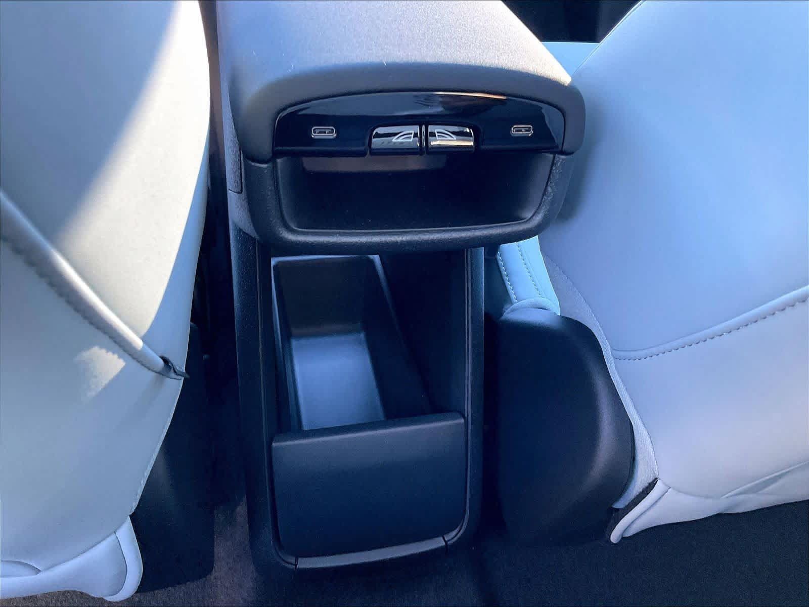 New 2025 Volvo EX30 Ultra w/ Protection Package Premier AWD/4WD image 16