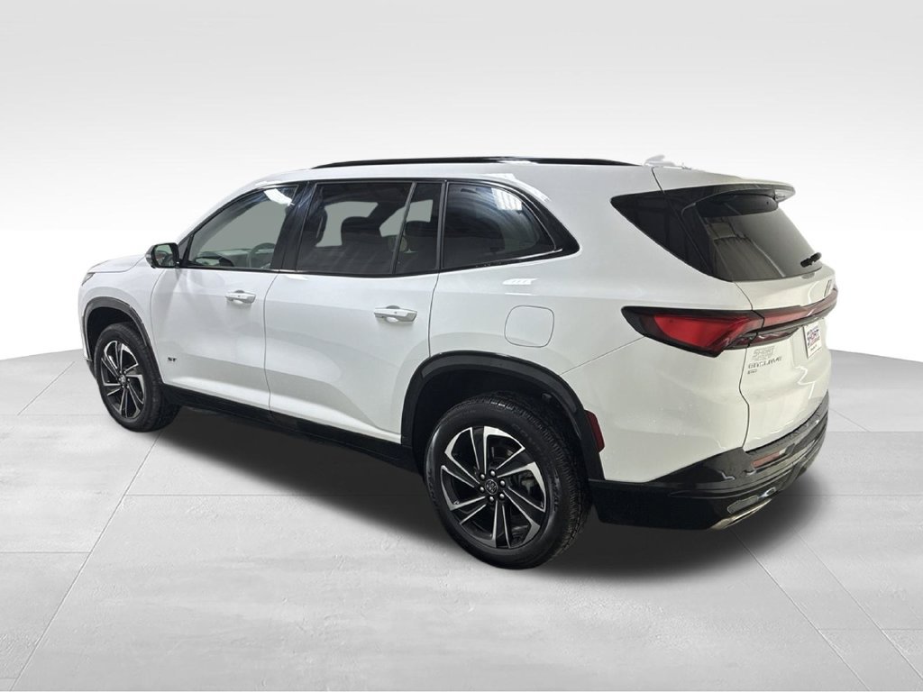 Used 2026 Buick Enclave Sport Touring AWD/4WD image 8