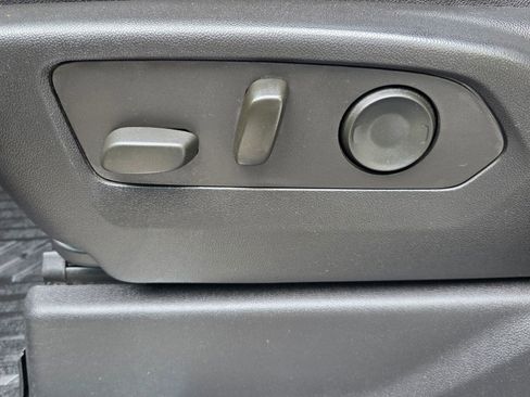 Used 2022 GMC Sierra 1500 AT4 w/ AT4 Premium Package image 12