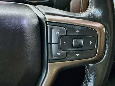 Used 2022 Chevrolet Silverado 1500 High Country w/ Technology Package AWD/4WD image 27