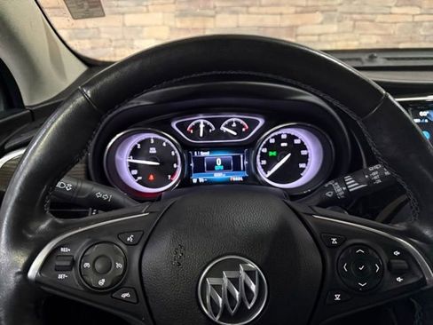 Used 2019 Buick Envision Essence FWD image 17