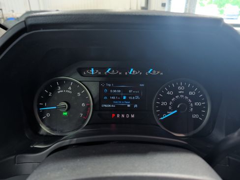Used 2019 Ford F150 XLT w/ Equipment Group 302A Luxury AWD/4WD image 9