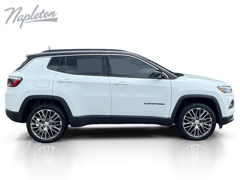 Used 2023 Jeep Compass Limited w/ Elite Group AWD/4WD image 7