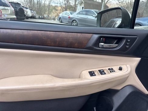 Used 2015 Subaru Outback 3.6R Limited image 23