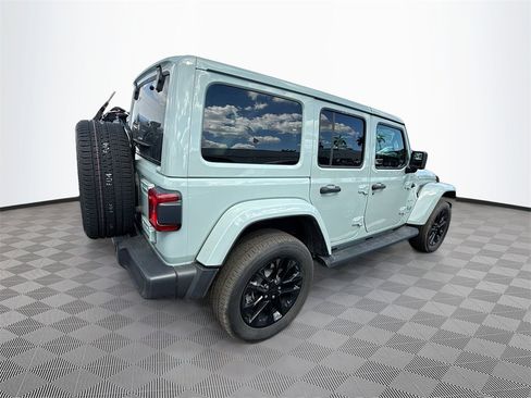 Used 2023 Jeep Wrangler Unlimited Sahara w/ Cold Weather Group image 6