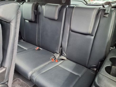 Used 2014 Toyota Highlander XLE FWD image 19