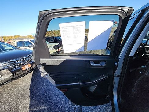 Used 2022 Ford Escape SEL image 26