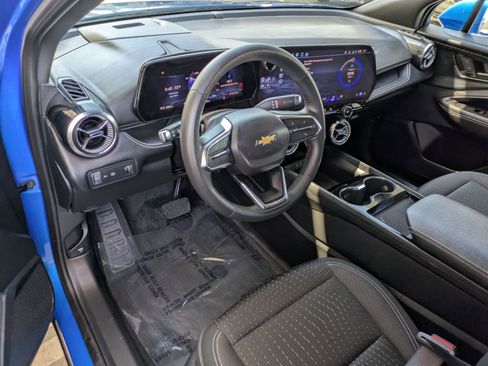 New 2025 Chevrolet Blazer EV LT AWD/4WD image 11