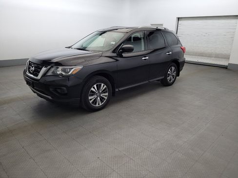 Used 2020 Nissan Pathfinder S AWD/4WD image 2