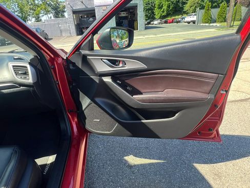 Used 2017 MAZDA MAZDA3 Touring w/ Popular Equipment Package FWD image 30