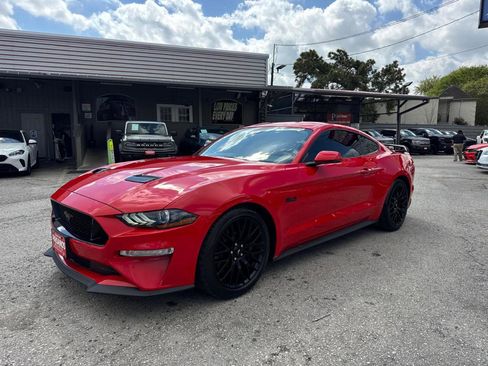 Used 2022 Ford Mustang GT Premium w/ GT Performance Package RWD image 2