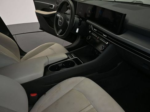 Used 2025 Hyundai Sonata SEL FWD image 13