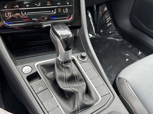 New 2026 Volkswagen Jetta SE FWD image 22