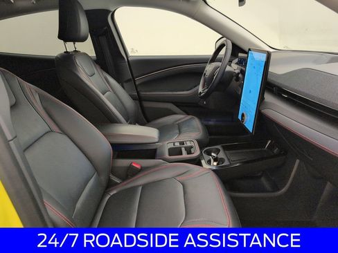 Used 2025 Ford Mustang Mach-E Premium w/ Sport Appearance Package AWD/4WD image 15