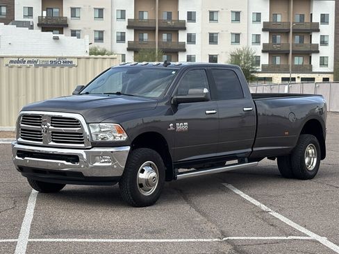 Used 2018 RAM 3500 Big Horn image 9