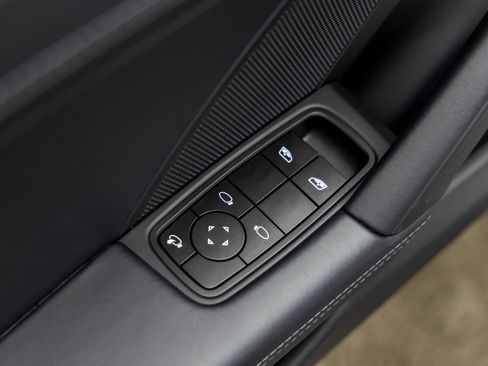 Certified 2025 Porsche 911 Carrera image 23