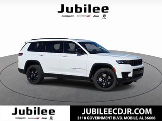 New 2025 Jeep Grand Cherokee L Altitude AWD/4WD video 1
