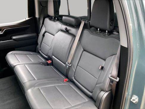 Used 2025 Chevrolet Silverado 1500 LT Trail Boss w/ Convenience Package II AWD/4WD image 20