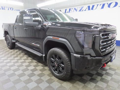Used 2025 GMC Sierra 2500 AT4 w/ AT4 Premium Plus Package image 3